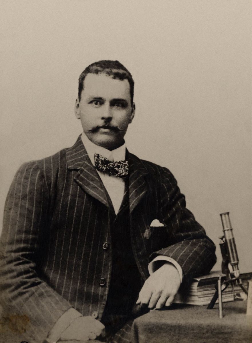 Рональд Росс (1857-1932), открыватель неизвестной части жизненного цикла малярийного паразита внутри организма комара-анофелеса